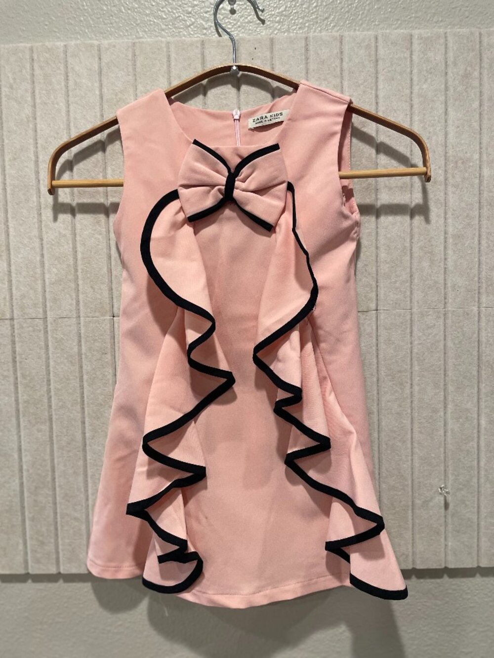 Little girl pink ruffle dress Size 4